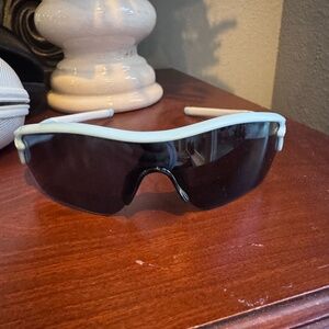 Oakley Radar Ladies Sunglasses Edge Sunglasses OO9184-03 Freshwater/Grey